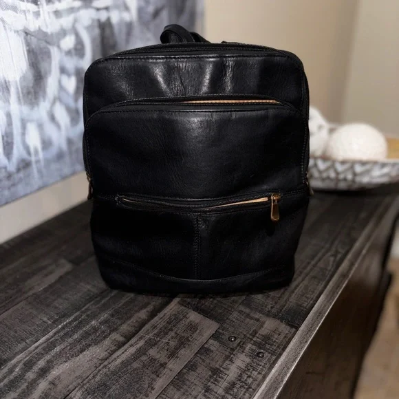 Le Donne Leather Riverwalk Women's Backpack - Picture 1 of 10